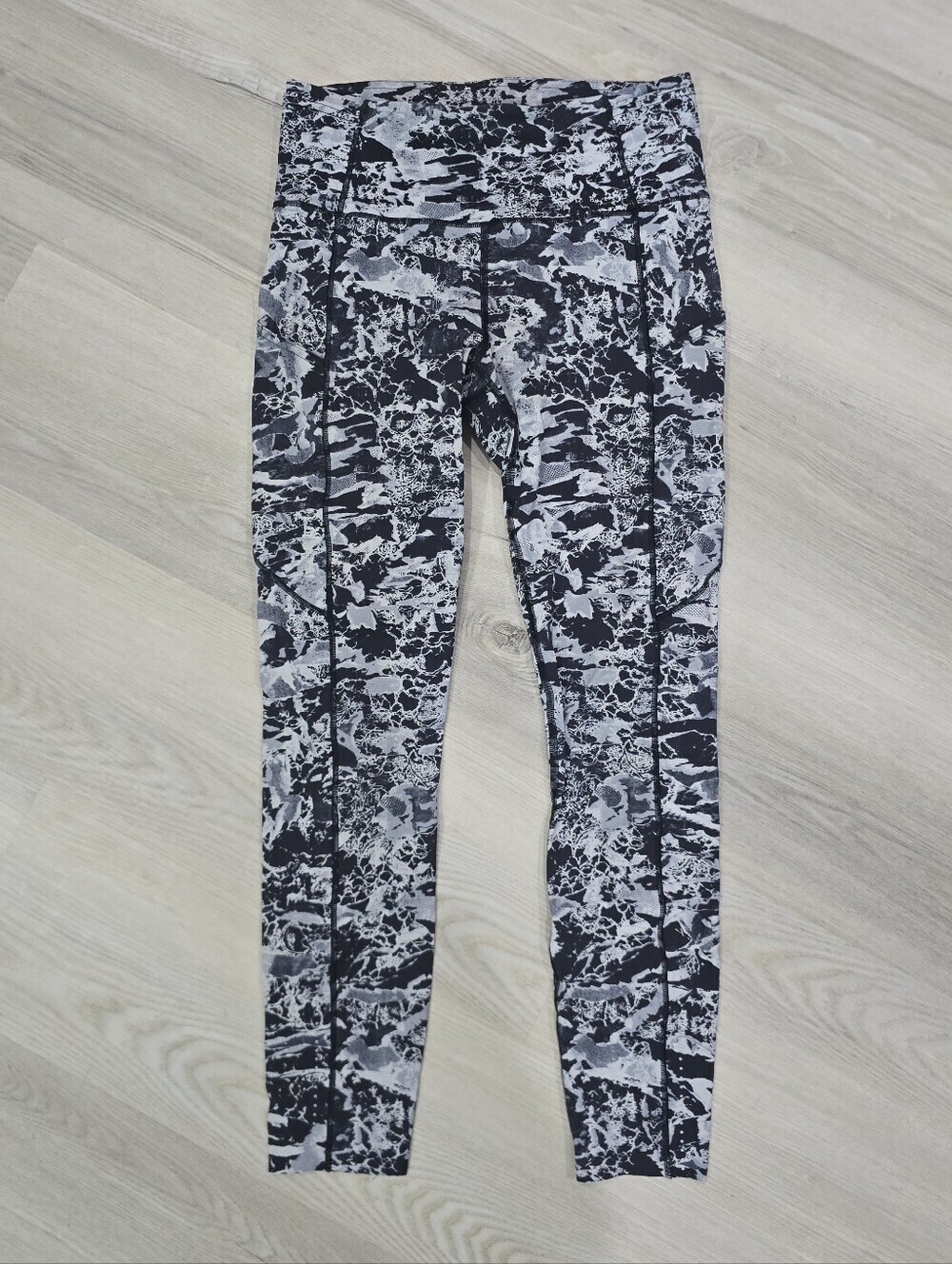 Lululemon Fast And Free Abstract Black & White High-Waist Leggings Pockets Sz 6